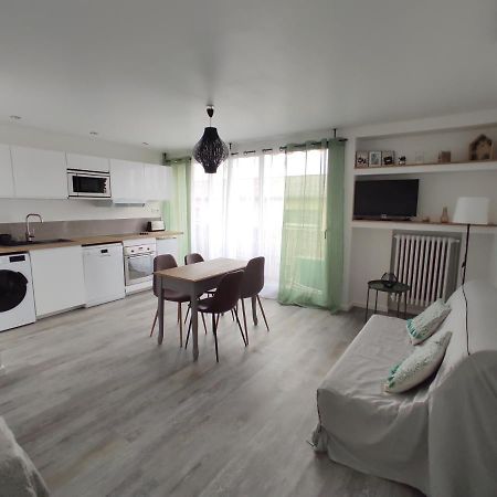 Appartement Climatise Avec Balcon,Wifi, Proche Remparts Avinhão Exterior foto