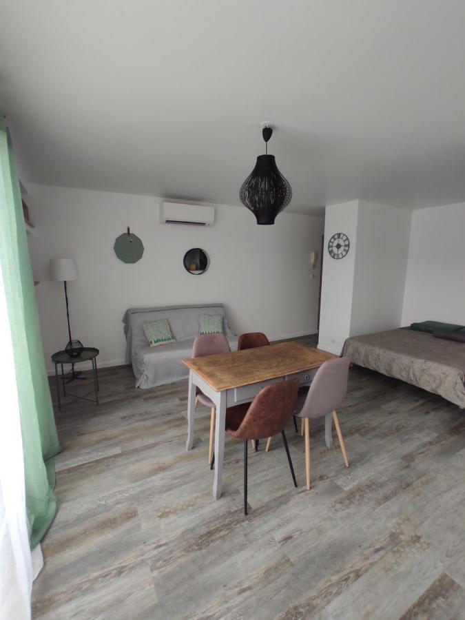 Appartement Climatise Avec Balcon,Wifi, Proche Remparts Avinhão Exterior foto